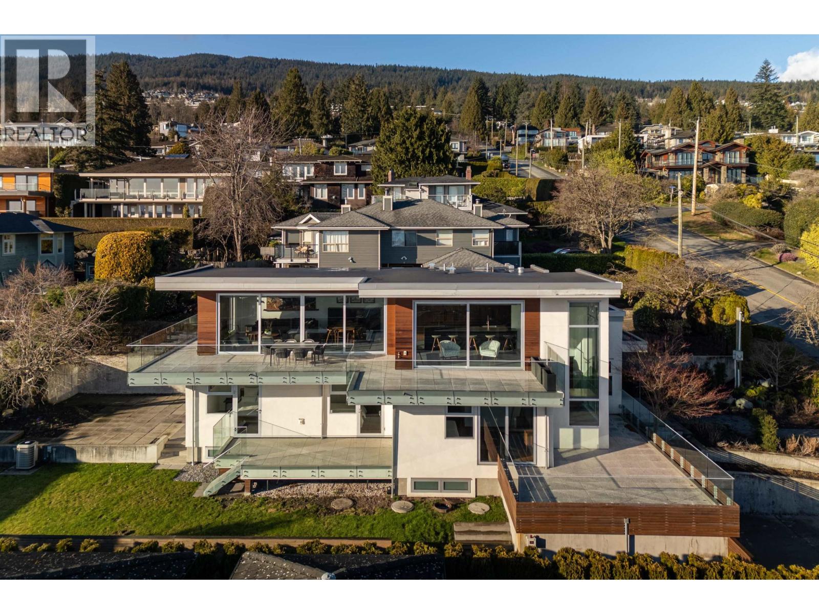 1715 22nd Street, West Vancouver, British Columbia  V7V 4E4 - Photo 40 - R3056312