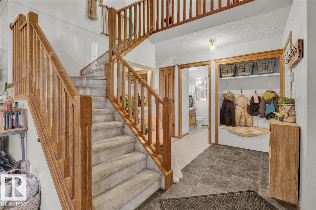 6107 159 Av Nw, Edmonton, Alberta  T5Y 2P4 - Photo 11 - E4461404