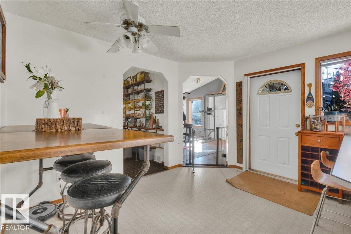6107 159 Av Nw, Edmonton, Alberta  T5Y 2P4 - Photo 16 - E4461404