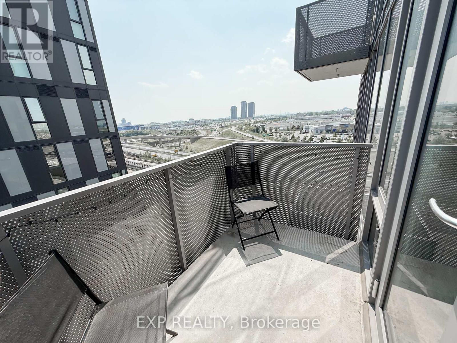 1106 - 38 Monte Kwinter Court, Toronto, Ontario  M3H 0E2 - Photo 11 - C12453234