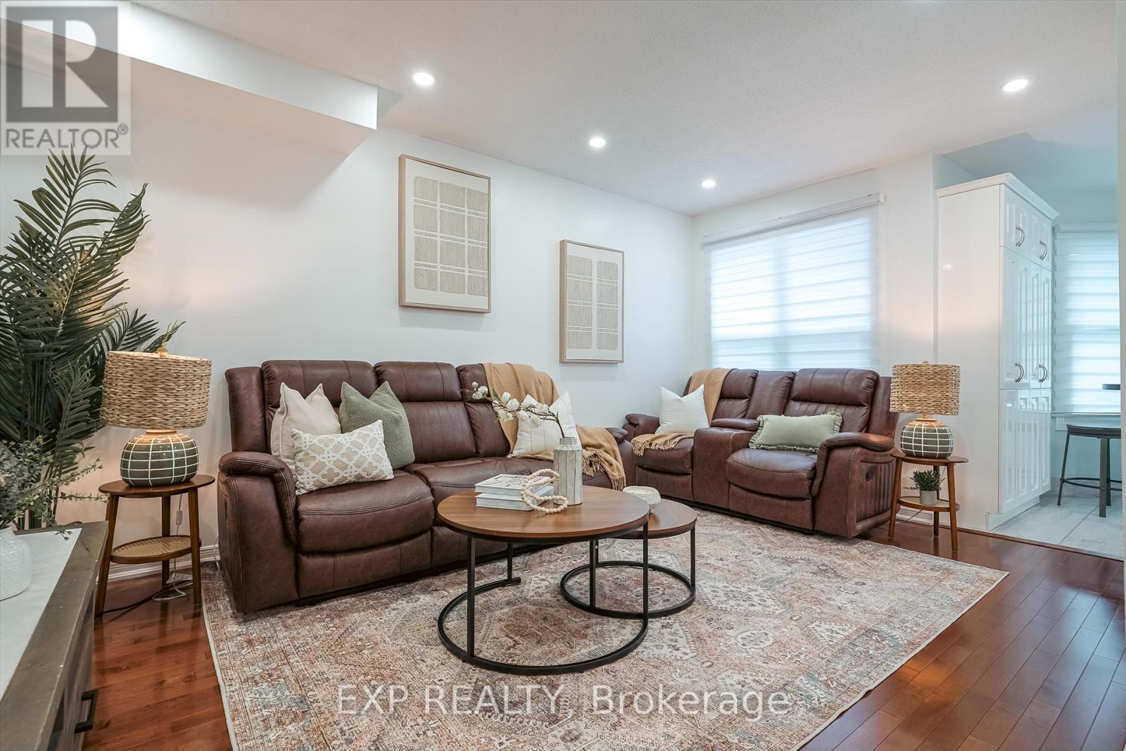139 Adele Crescent, Oshawa, Ontario  L1J 7X7 - Photo 6 - E12453236