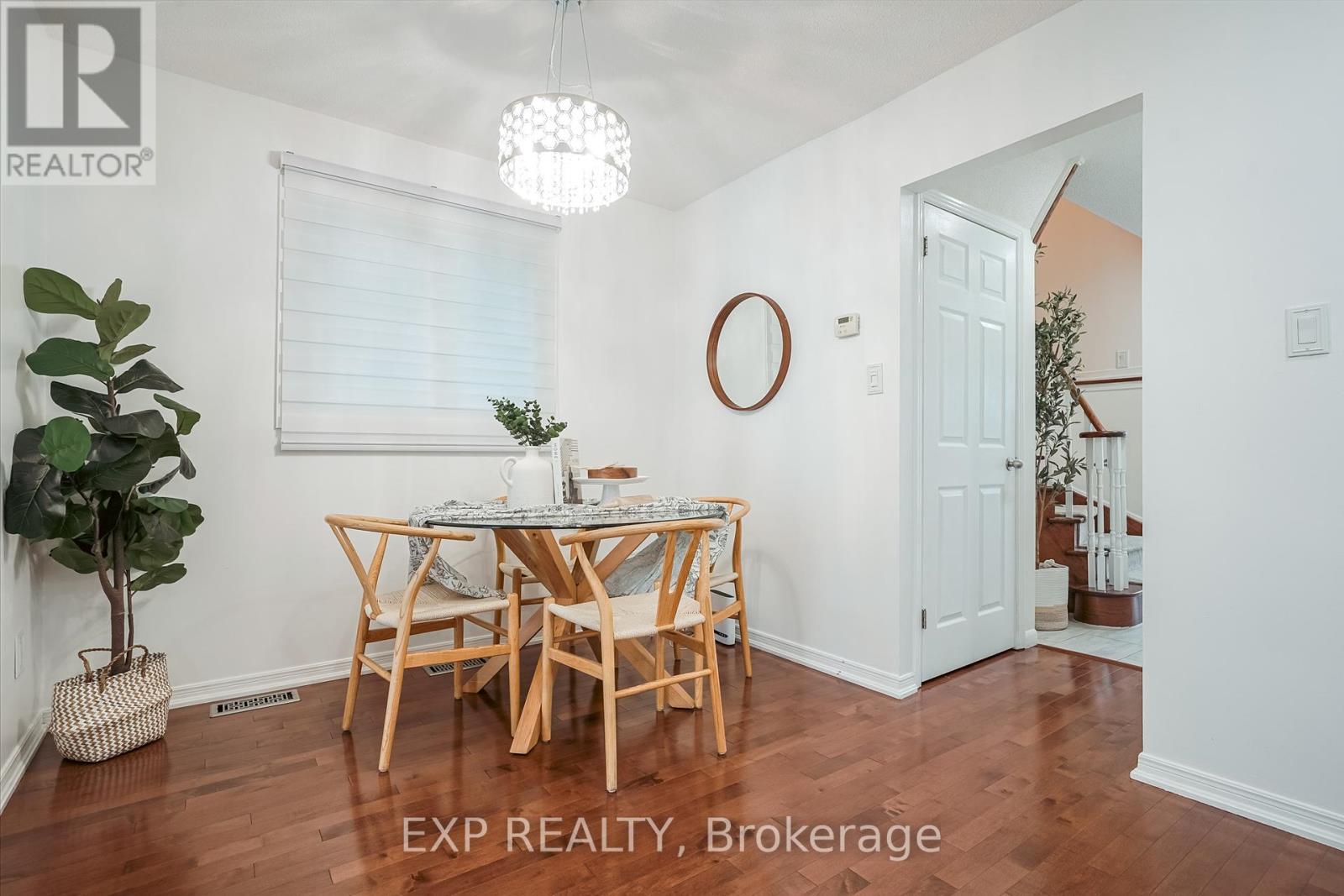 139 Adele Crescent, Oshawa, Ontario  L1J 7X7 - Photo 8 - E12453236