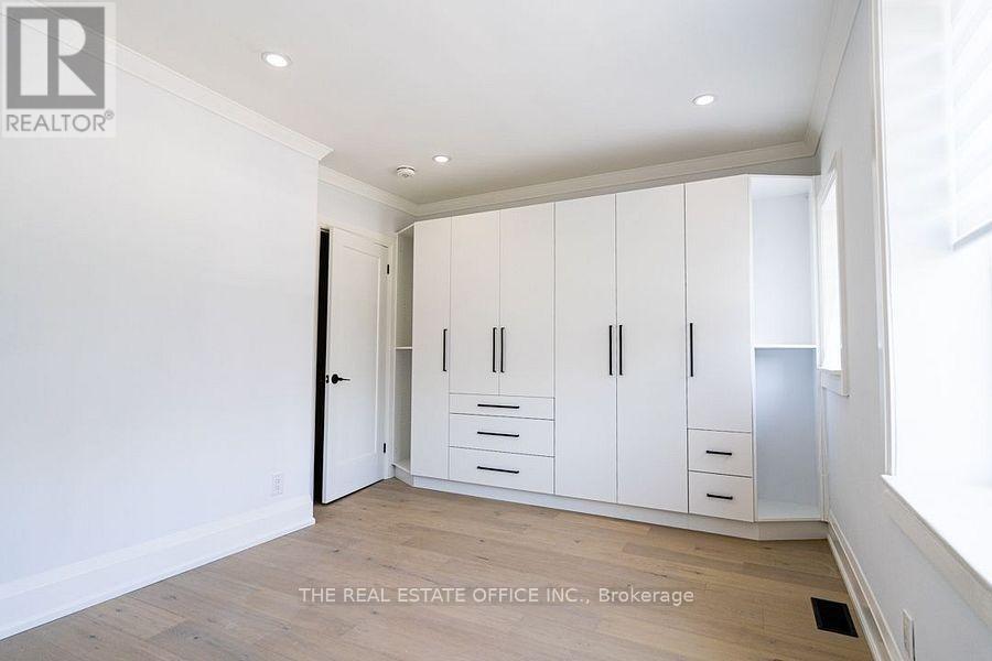 Main - 388 Woodbine Avenue, Toronto, Ontario  M4L 3P6 - Photo 10 - E12453237