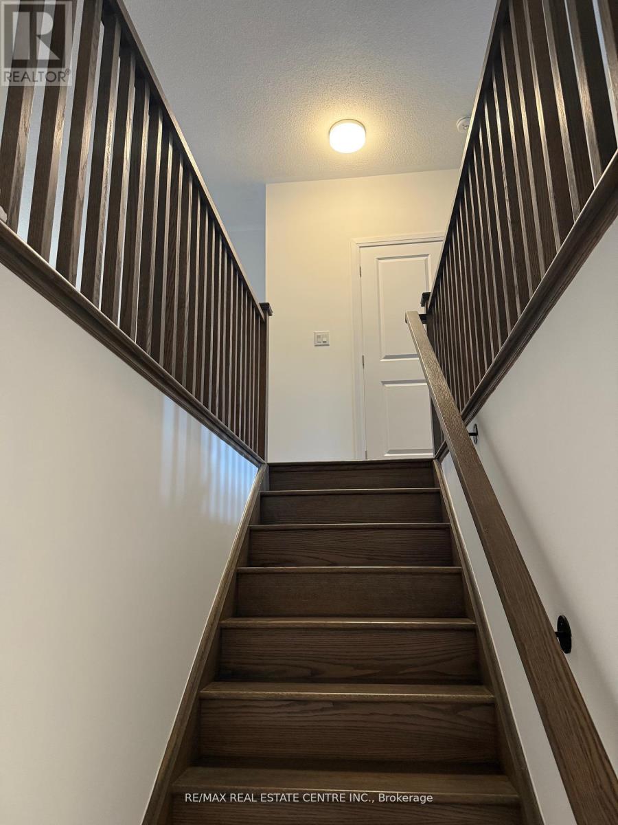 3252 Sixth Line, Oakville, Ontario  L6M 4K1 - Photo 10 - W12453230