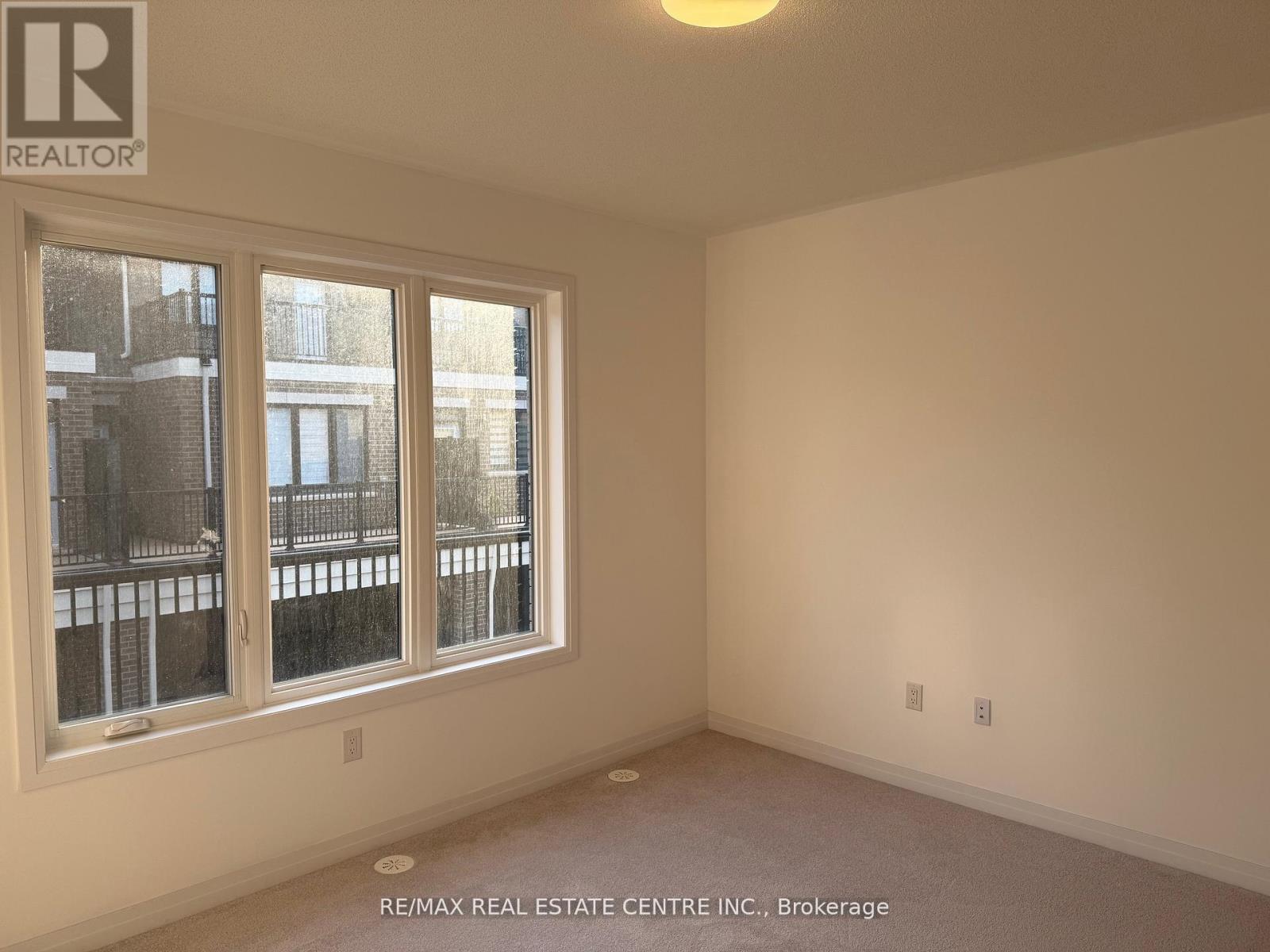 3252 Sixth Line, Oakville, Ontario  L6M 4K1 - Photo 12 - W12453230