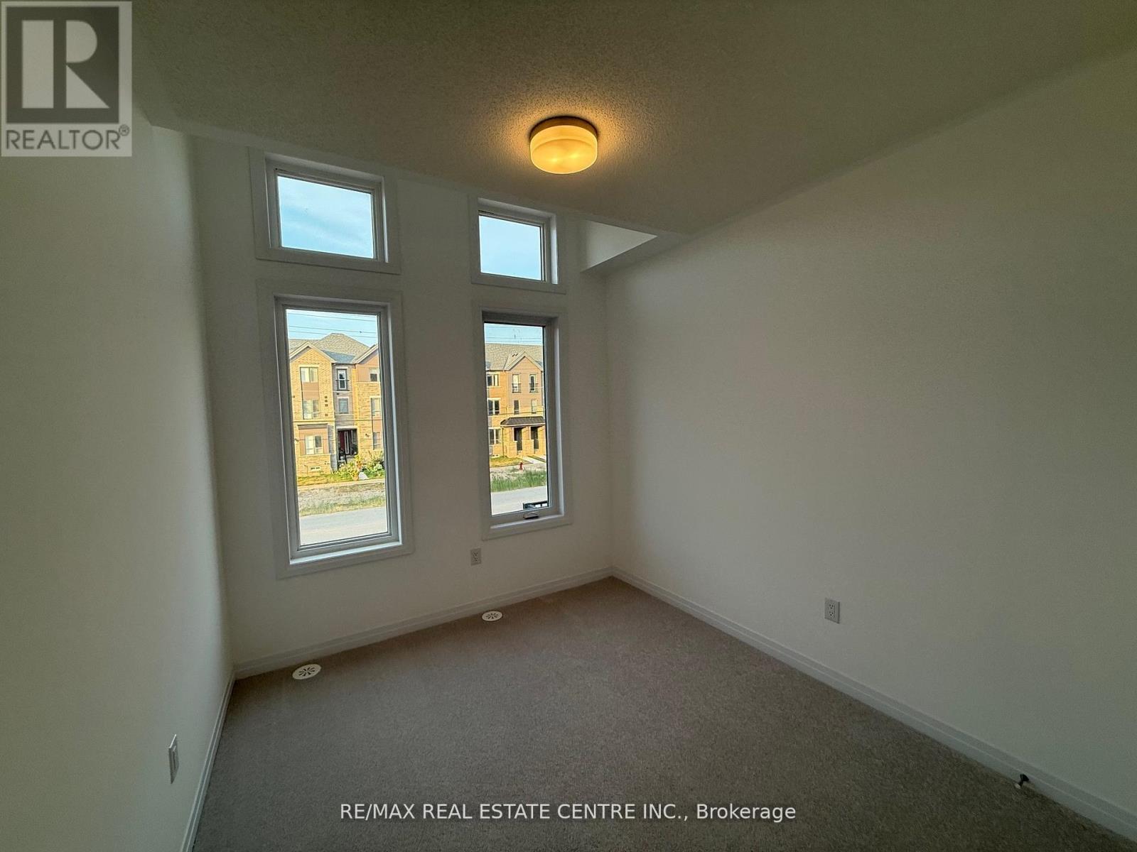 3252 Sixth Line, Oakville, Ontario  L6M 4K1 - Photo 17 - W12453230