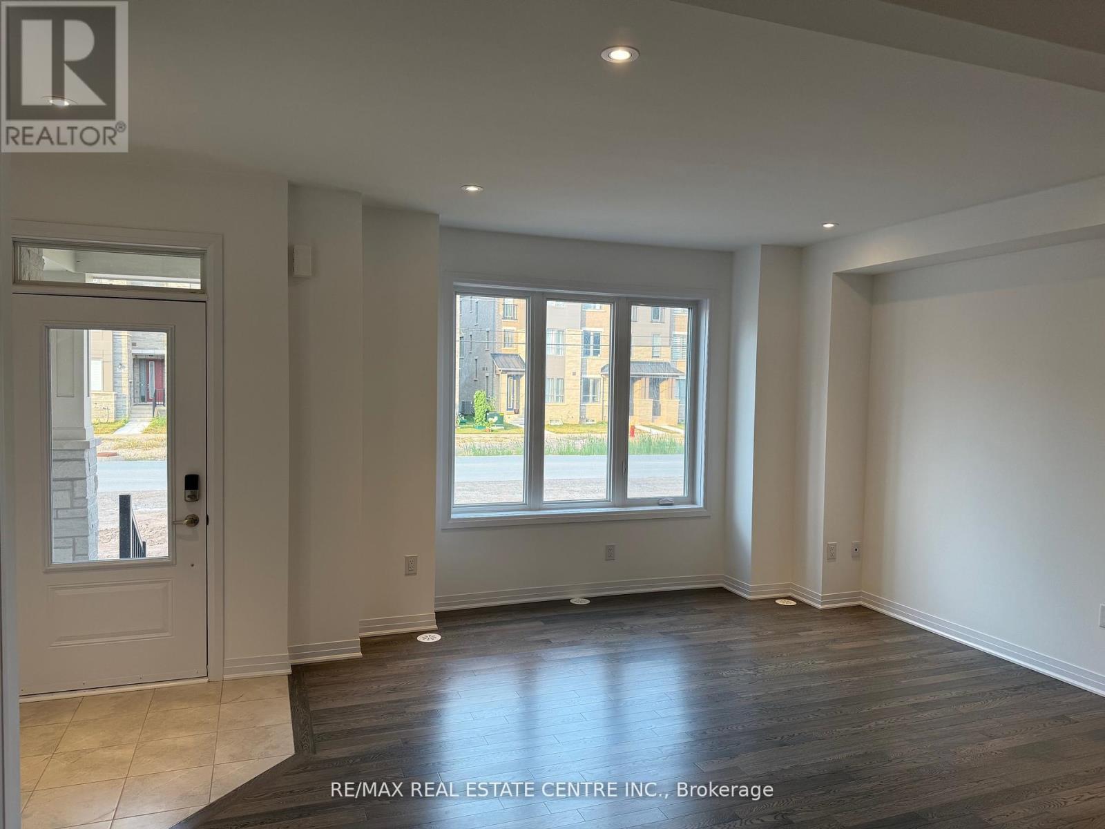 3252 Sixth Line, Oakville, Ontario  L6M 4K1 - Photo 7 - W12453230