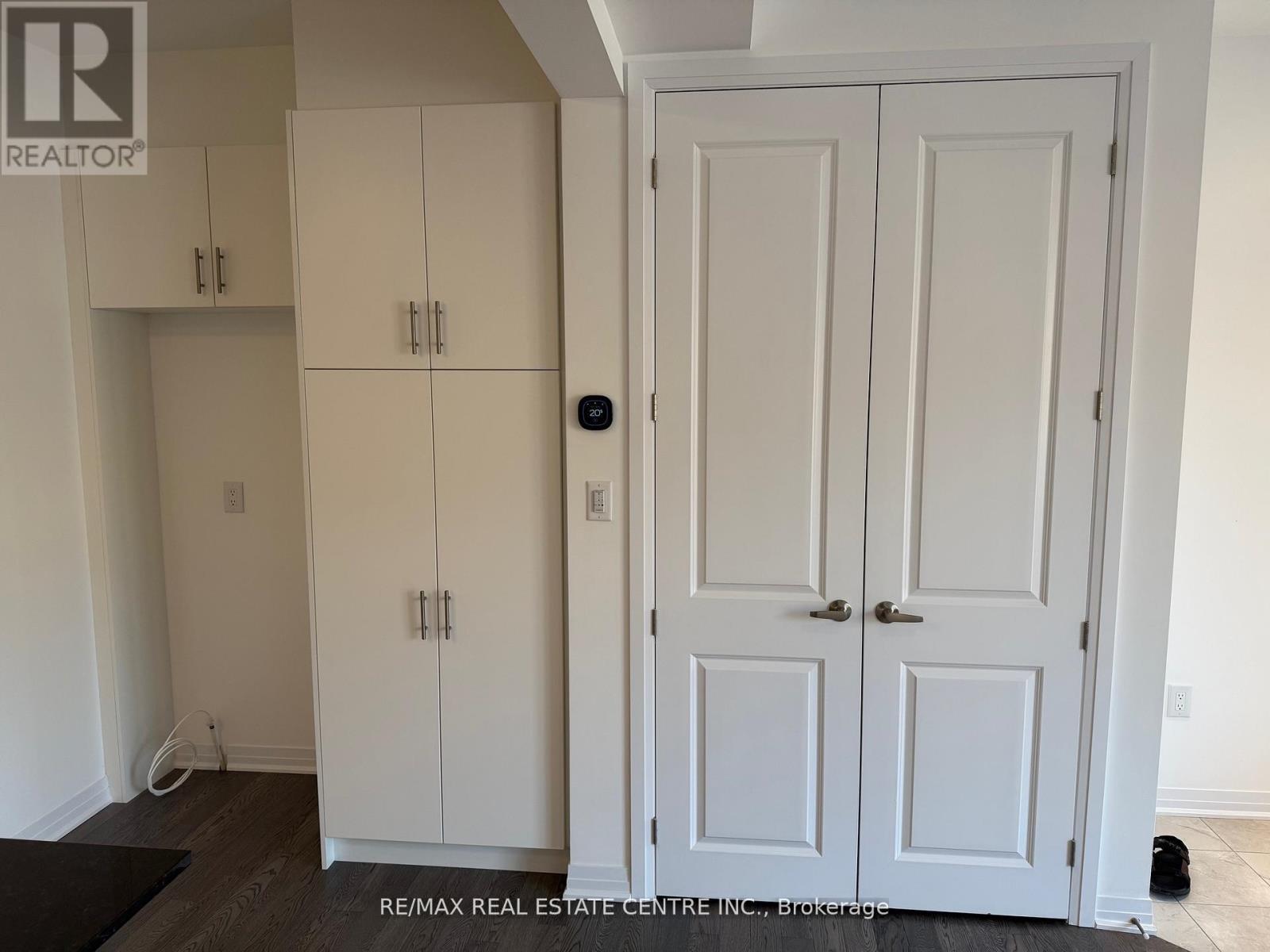 3252 Sixth Line, Oakville, Ontario  L6M 4K1 - Photo 9 - W12453230