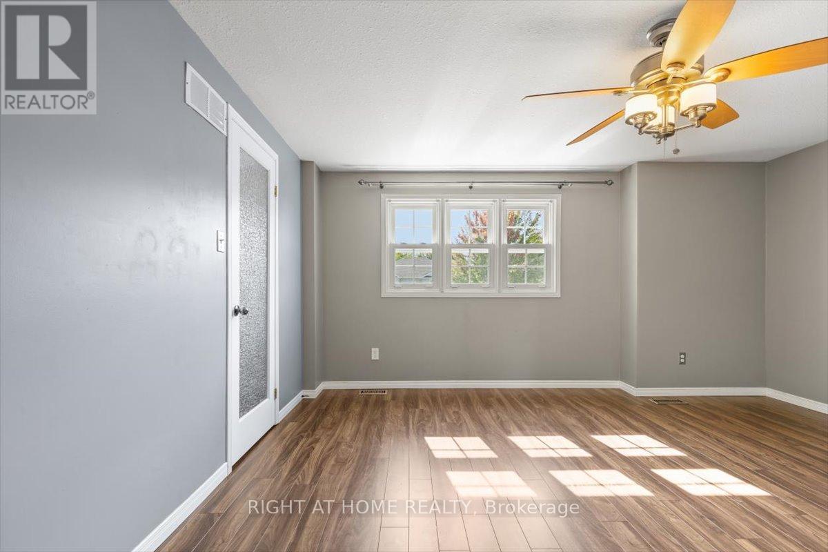 40 Watercress Court, Kitchener, Ontario  N2E 3S8 - Photo 12 - X12453224