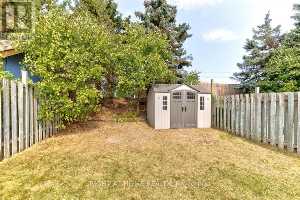 40 Watercress Court, Kitchener, Ontario  N2E 3S8 - Photo 28 - X12453224