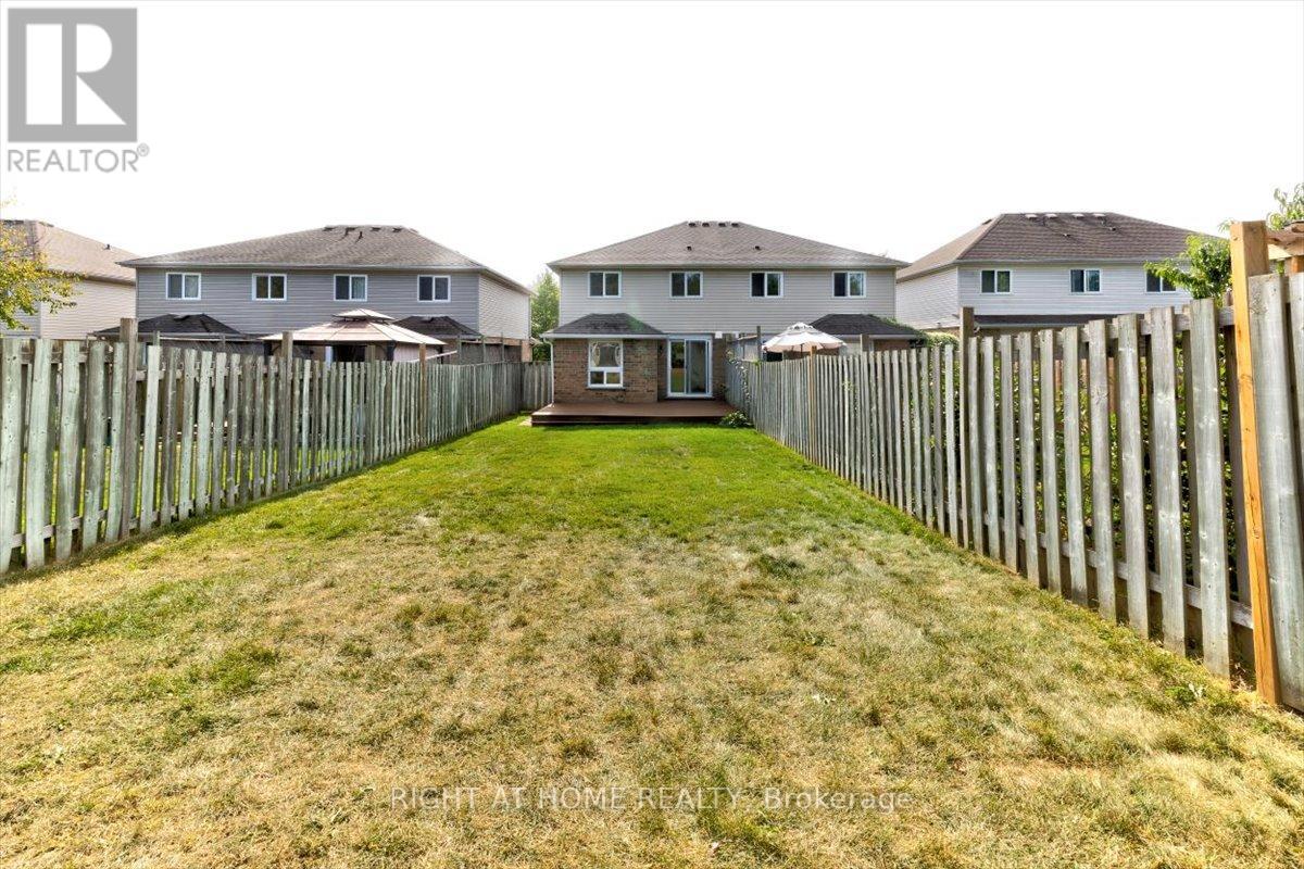 40 Watercress Court, Kitchener, Ontario  N2E 3S8 - Photo 29 - X12453224