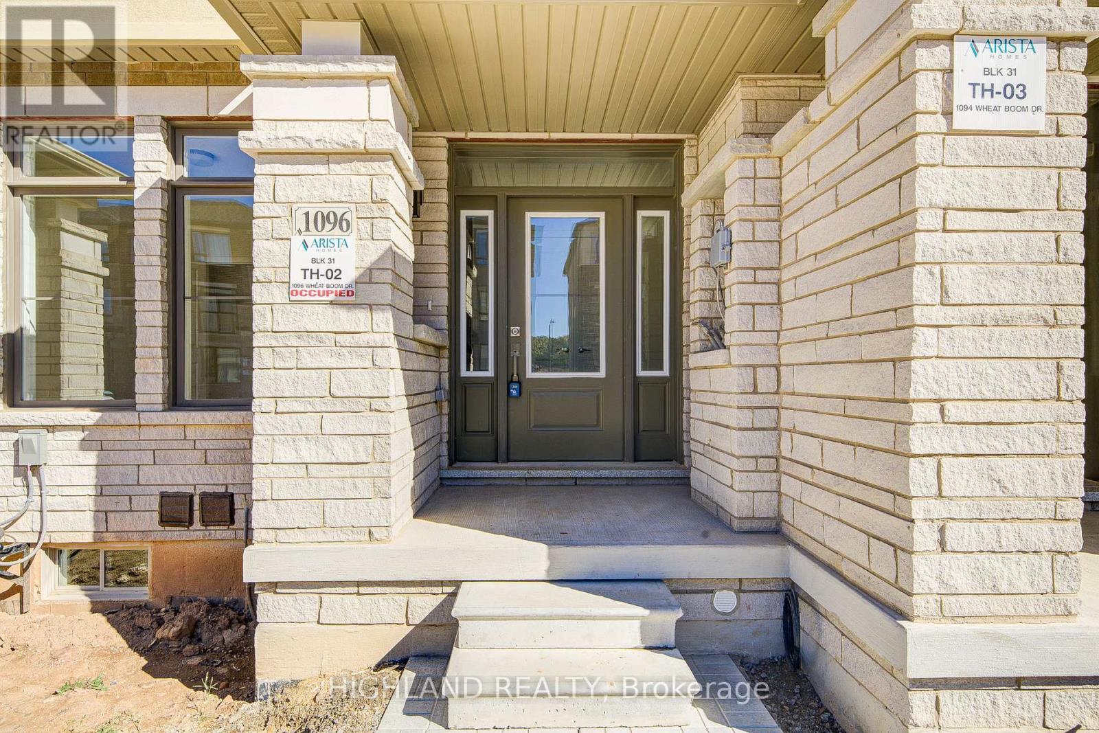 1096 Wheat Boom Drive, Oakville, Ontario  L6H 7H5 - Photo 2 - W12443386