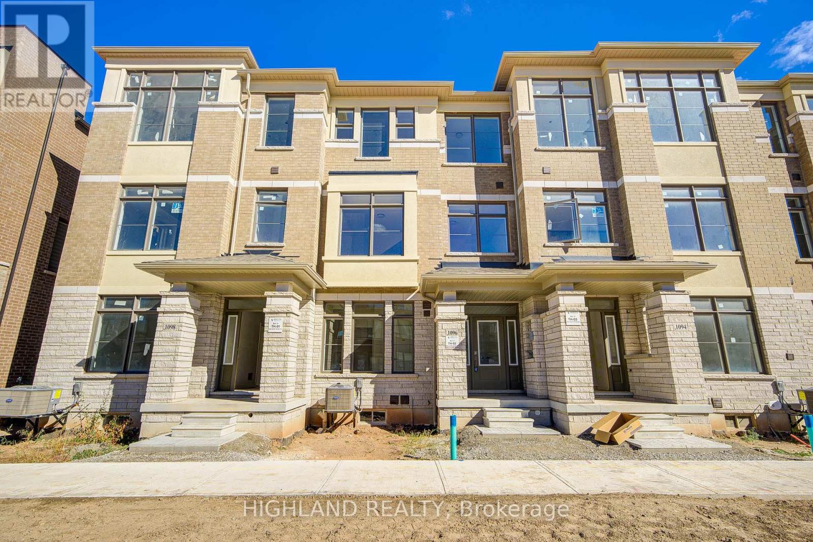1096 WHEAT BOOM DRIVE, Oakville, Ontario