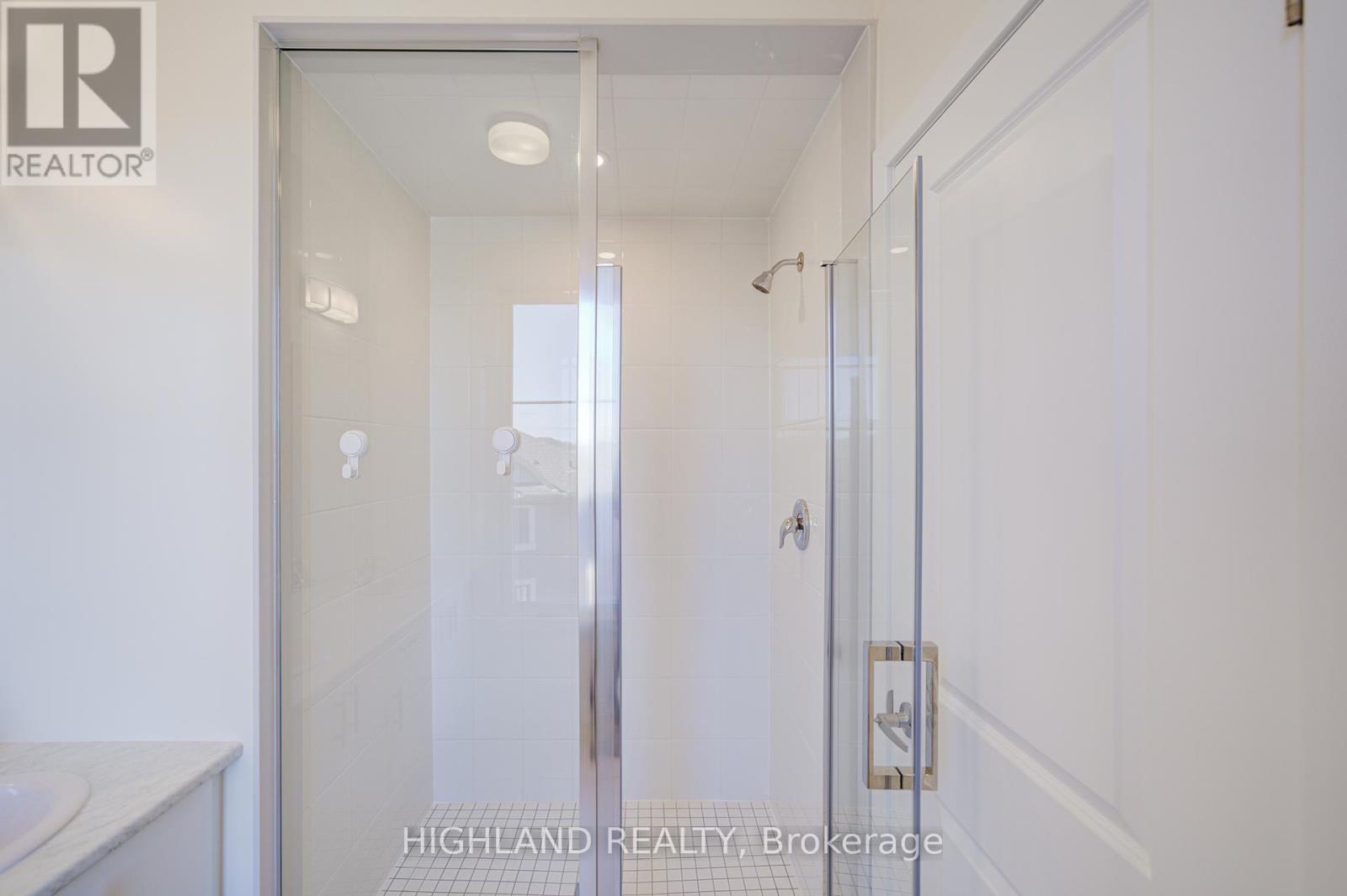 1096 Wheat Boom Drive, Oakville, Ontario  L6H 7H5 - Photo 31 - W12443386