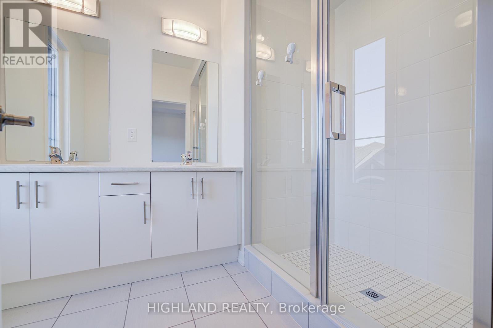 1096 Wheat Boom Drive, Oakville, Ontario  L6H 7H5 - Photo 32 - W12443386