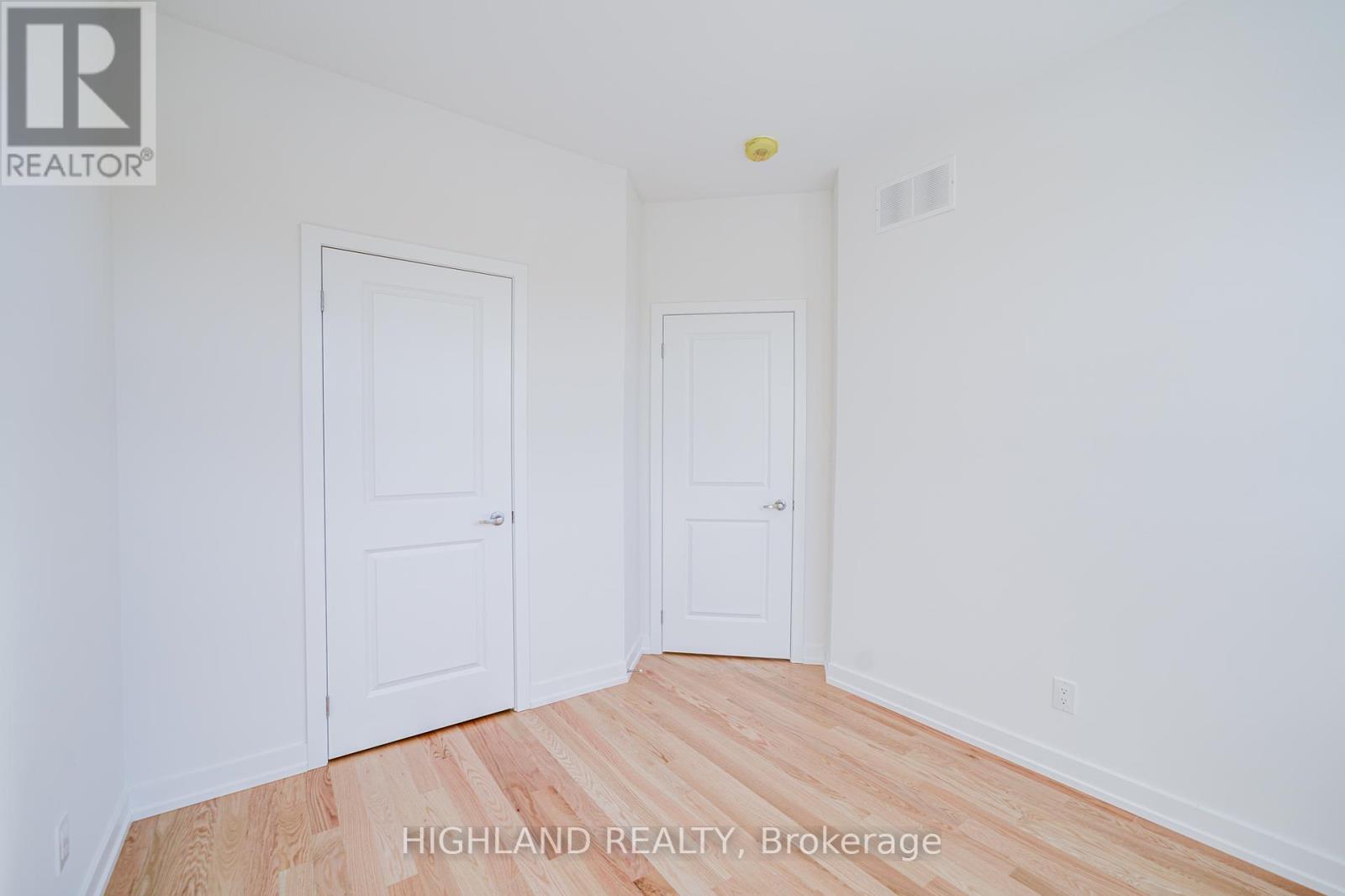 1096 Wheat Boom Drive, Oakville, Ontario  L6H 7H5 - Photo 39 - W12443386