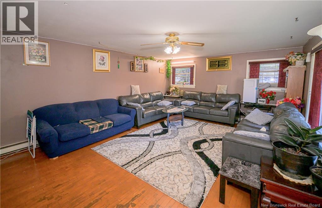 26 Hachey Avenue, Fredericton, New Brunswick  E3A 3X6 - Photo 8 - NB128249