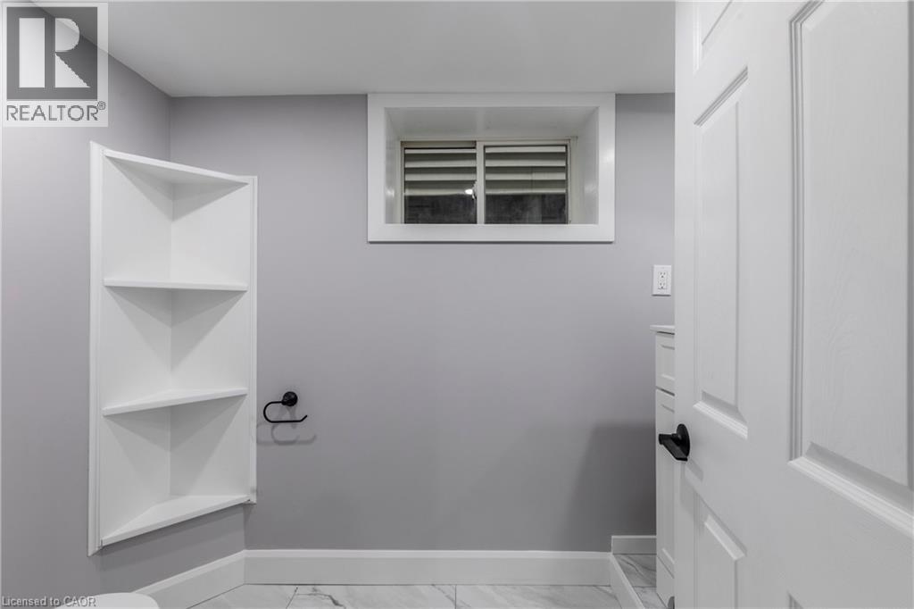 164 London Street N, Hamilton, Ontario  L8H 4B8 - Photo 41 - 40777783