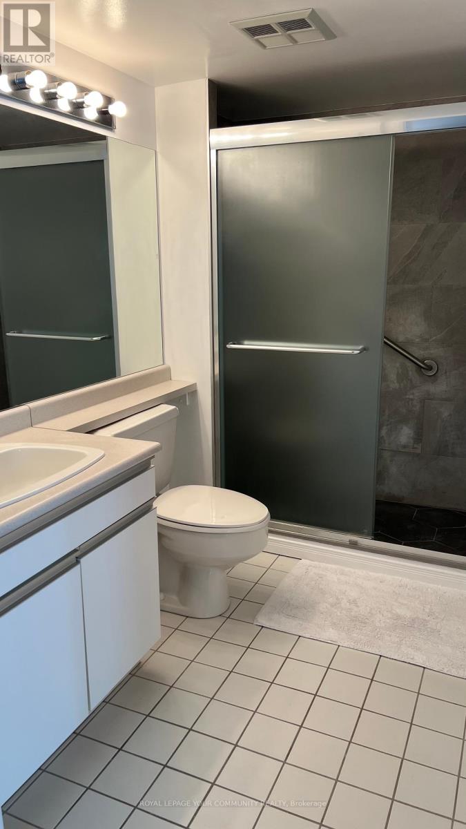 714 - 11 Thorncliffe Pk Drive, Toronto, Ontario  M4H 1P3 - Photo 10 - C12453242