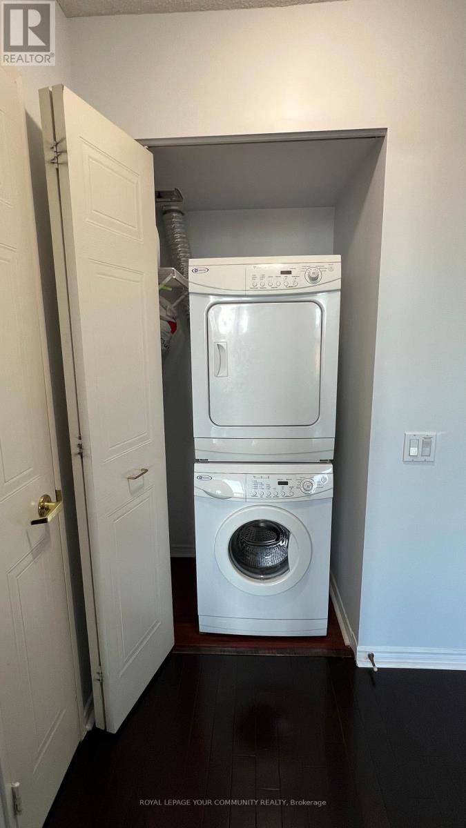 714 - 11 Thorncliffe Pk Drive, Toronto, Ontario  M4H 1P3 - Photo 11 - C12453242