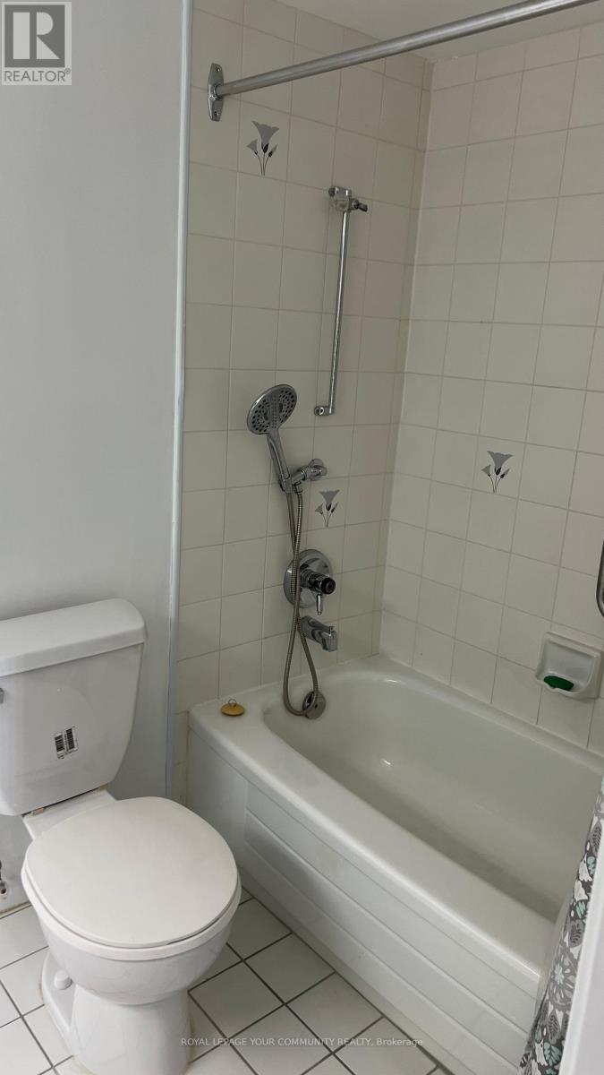 714 - 11 Thorncliffe Pk Drive, Toronto, Ontario  M4H 1P3 - Photo 14 - C12453242