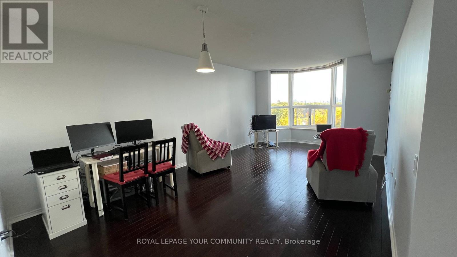 714 - 11 Thorncliffe Pk Drive, Toronto, Ontario  M4H 1P3 - Photo 8 - C12453242