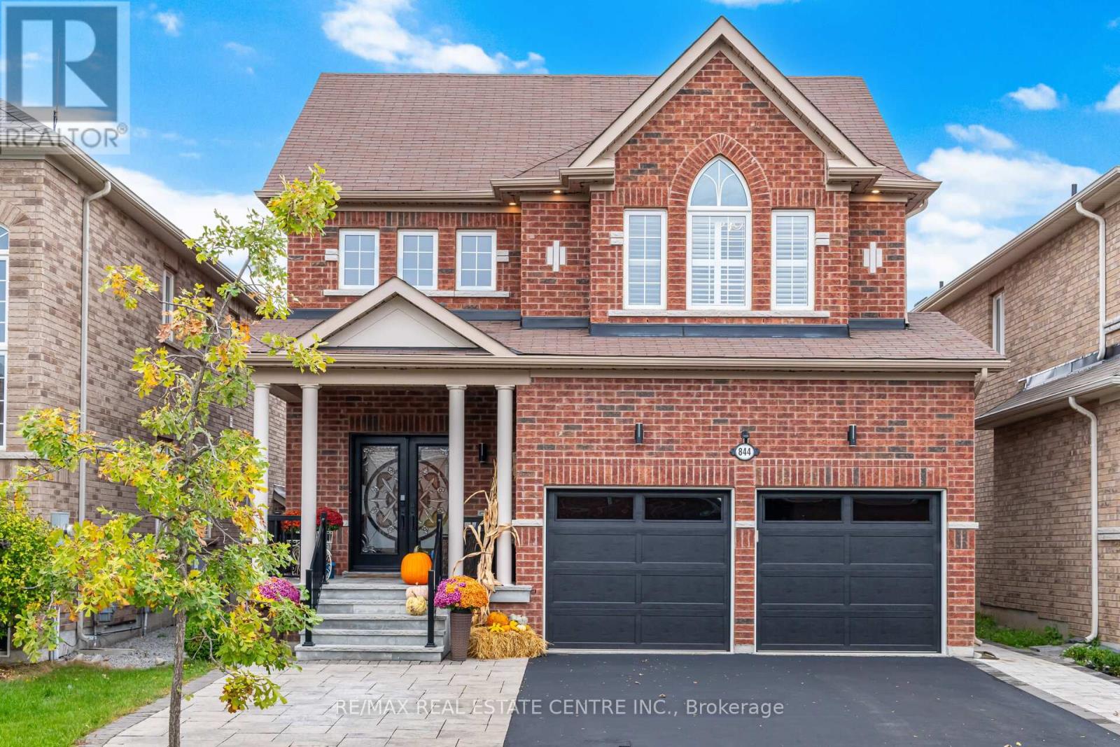 844 WRENWOOD DRIVE, Oshawa, Ontario