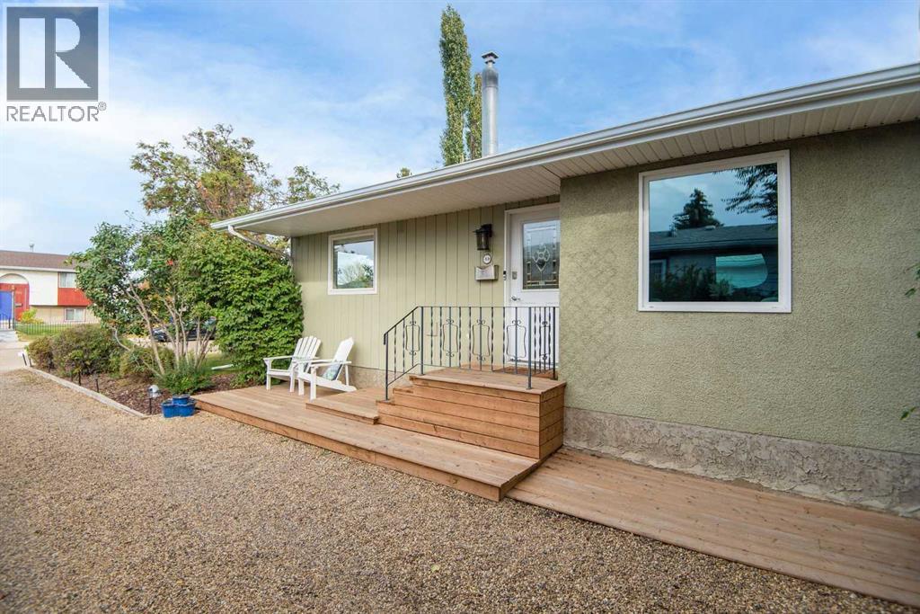 99 Pearson Crescent, Red Deer, Alberta  T4P 1L8 - Photo 3 - A2263205
