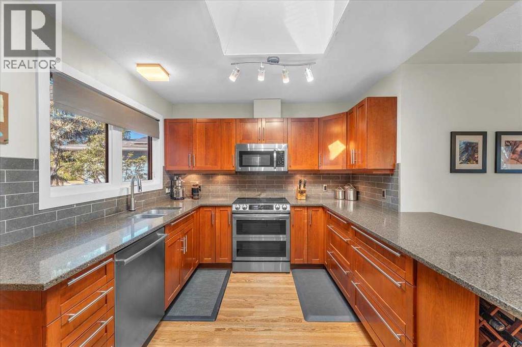 74 Walnut Drive Sw, Calgary, Alberta  T3C 3H3 - Photo 15 - A2259786