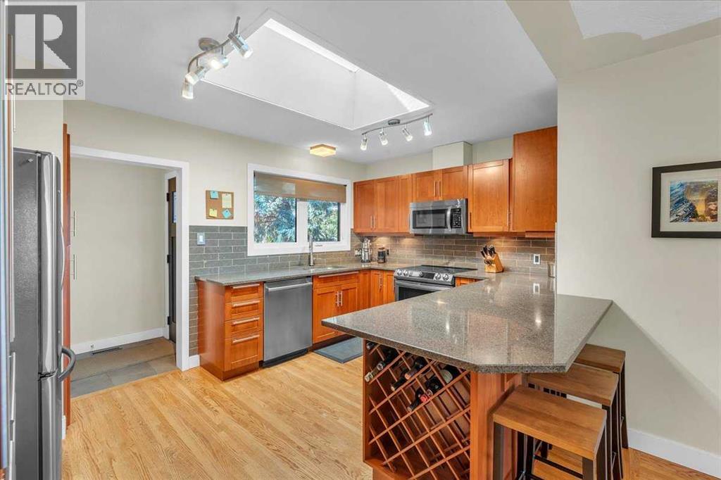 74 Walnut Drive Sw, Calgary, Alberta  T3C 3H3 - Photo 17 - A2259786