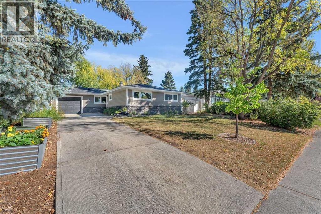 74 Walnut Drive Sw, Calgary, Alberta  T3C 3H3 - Photo 4 - A2259786