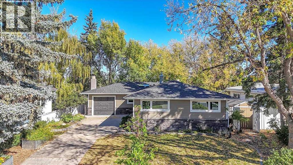 74 Walnut Drive Sw, Calgary, Alberta  T3C 3H3 - Photo 2 - A2259786