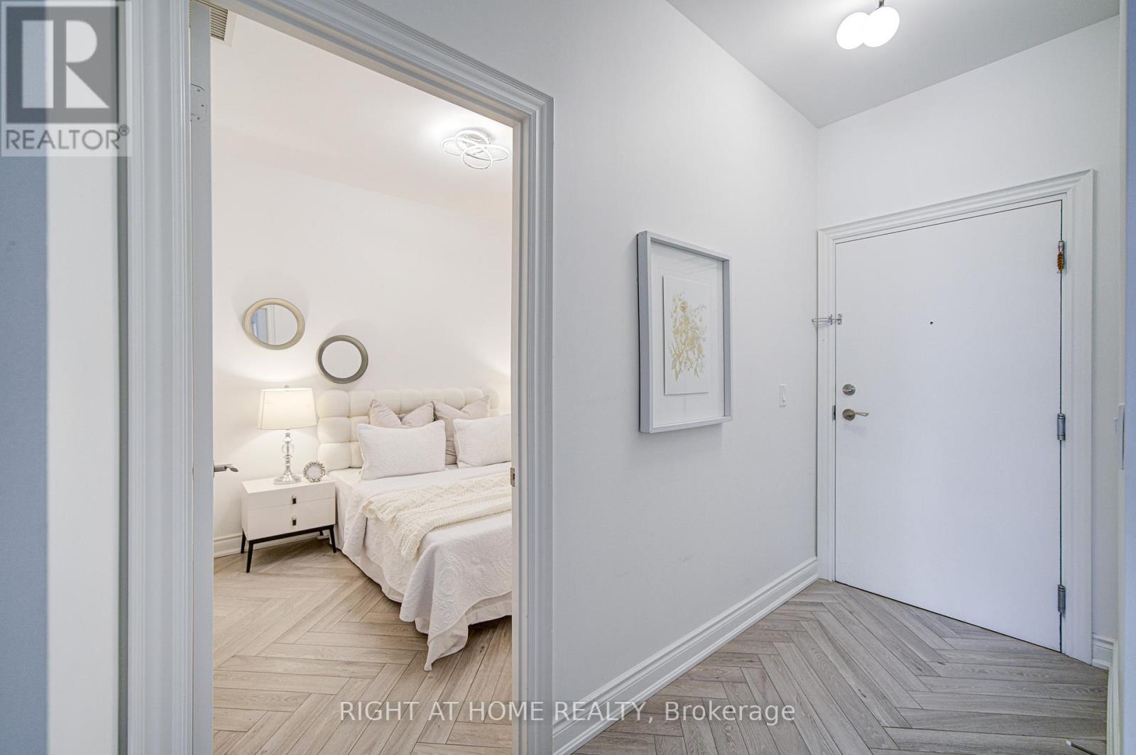 C103 - 38 Cedarland Drive, Markham, Ontario  L6G 0G7 - Photo 5 - N12453251