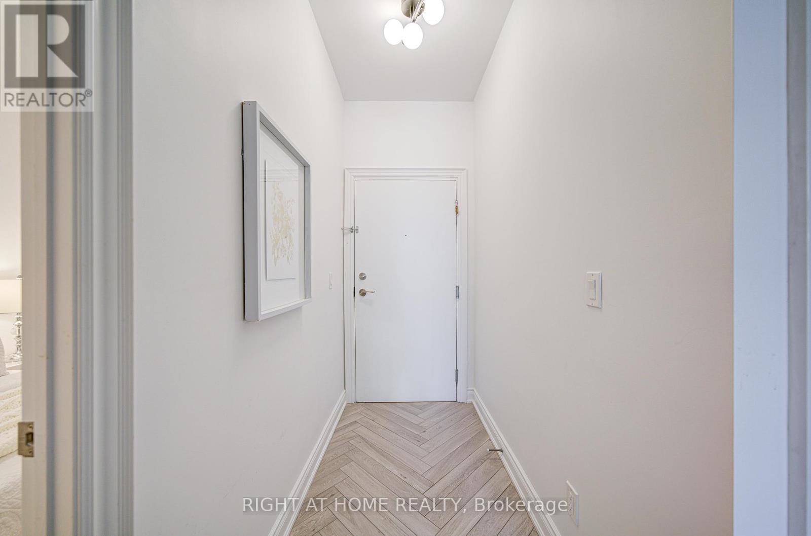 C103 - 38 Cedarland Drive, Markham, Ontario  L6G 0G7 - Photo 6 - N12453251