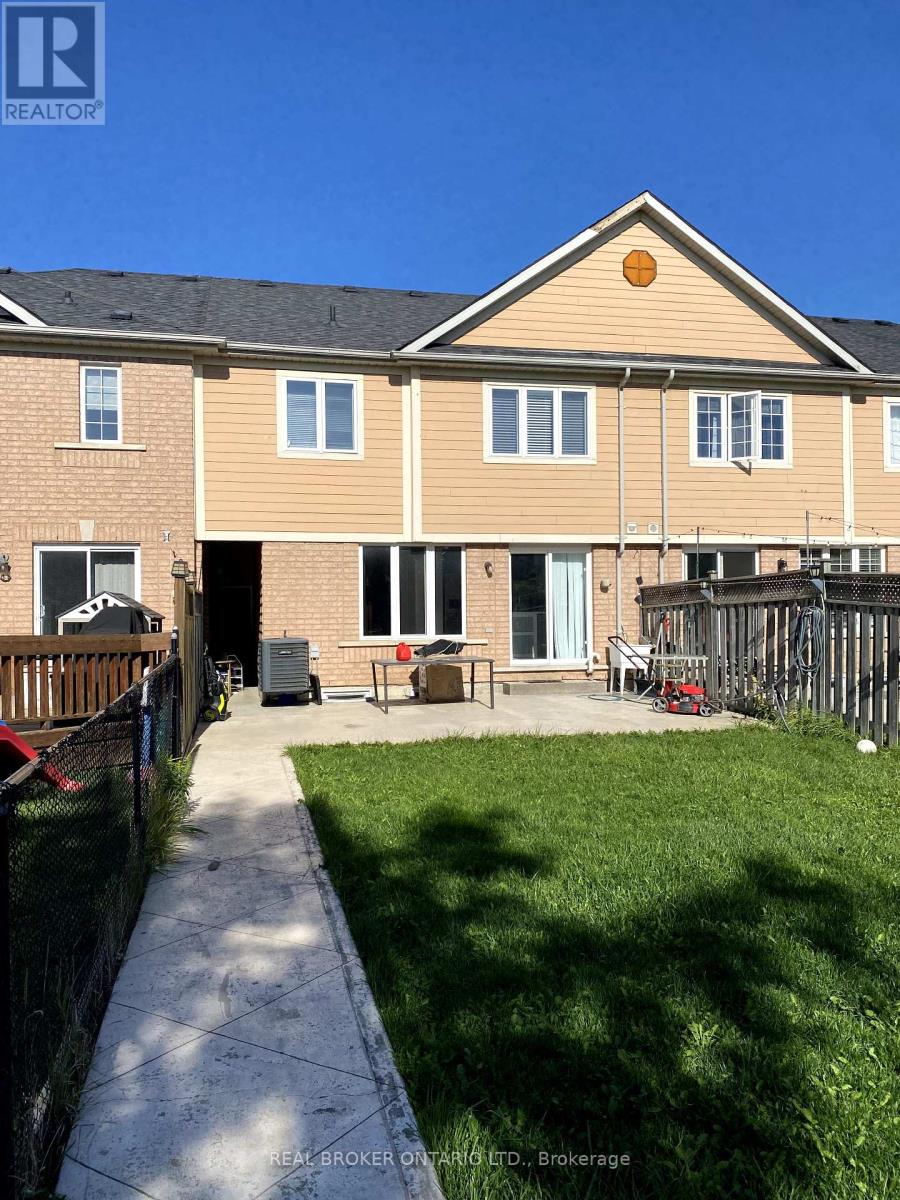 Upper - 80 Redfinch Way, Brampton, Ontario  L7A 2B1 - Photo 13 - W12453248