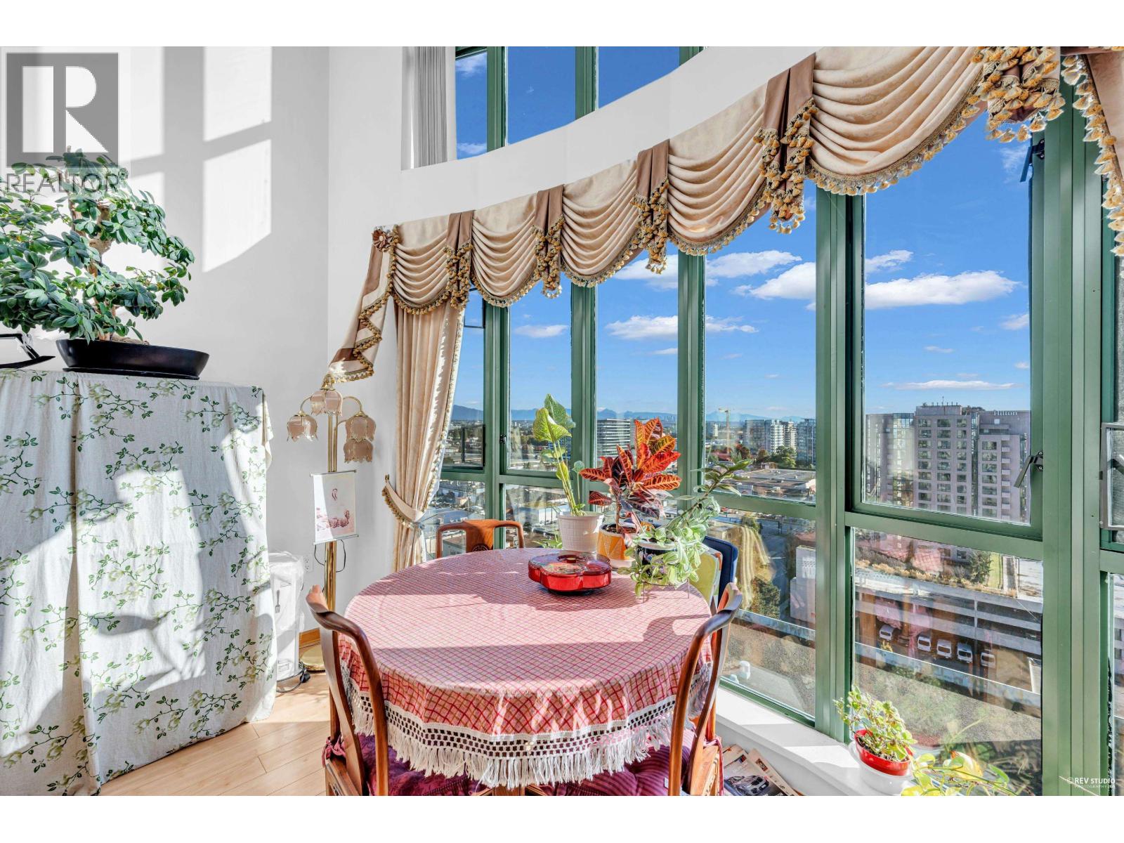 1802 7380 Elmbridge Way, Richmond, British Columbia  V6X 4A1 - Photo 4 - R3056923