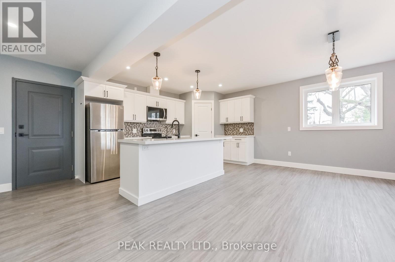 1020 Victoria Street, West Grey, Ontario  N0G 1C0 - Photo 21 - X12453254