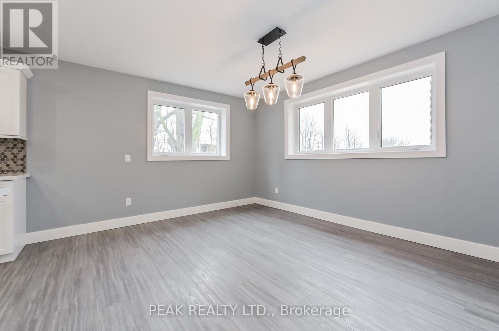 1020 Victoria Street, West Grey, Ontario  N0G 1C0 - Photo 26 - X12453254