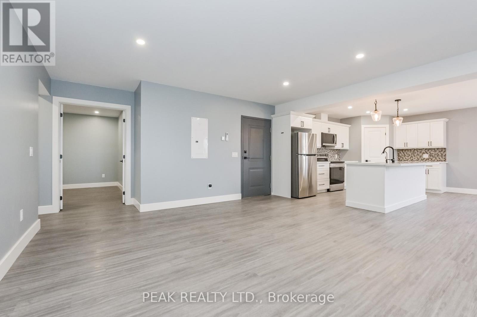 1020 Victoria Street, West Grey, Ontario  N0G 1C0 - Photo 29 - X12453254