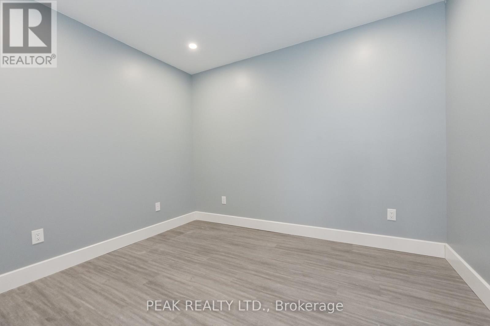 1020 Victoria Street, West Grey, Ontario  N0G 1C0 - Photo 30 - X12453254