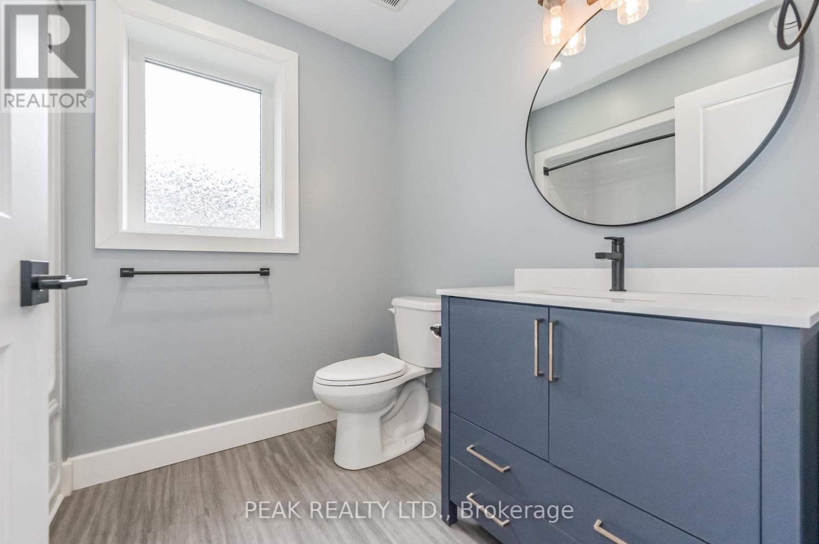 1020 Victoria Street, West Grey, Ontario  N0G 1C0 - Photo 32 - X12453254