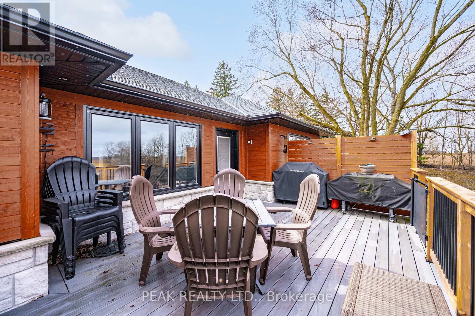 1020 Victoria Street, West Grey, Ontario  N0G 1C0 - Photo 35 - X12453254