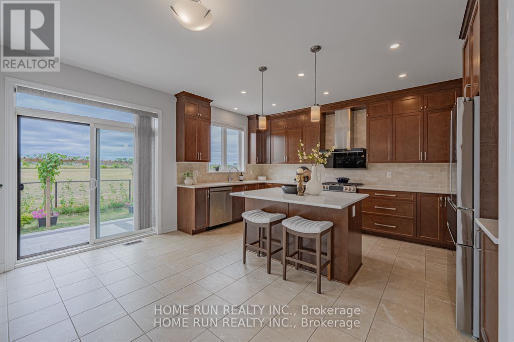 609 Triangle Street, Ottawa, Ontario  K2V 0L8 - Photo 11 - X12453262