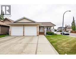 8 Oswald Close Oriole Park West, Red Deer, Ca