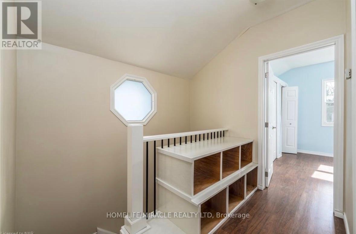 4249 Elgin Street, Niagara Falls, Ontario  L2E 2X7 - Photo 15 - X12448446