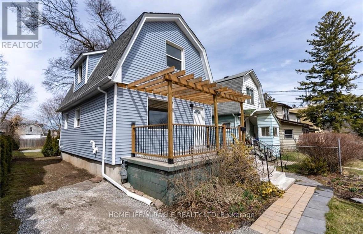 4249 Elgin Street, Niagara Falls, Ontario  L2E 2X7 - Photo 4 - X12448446