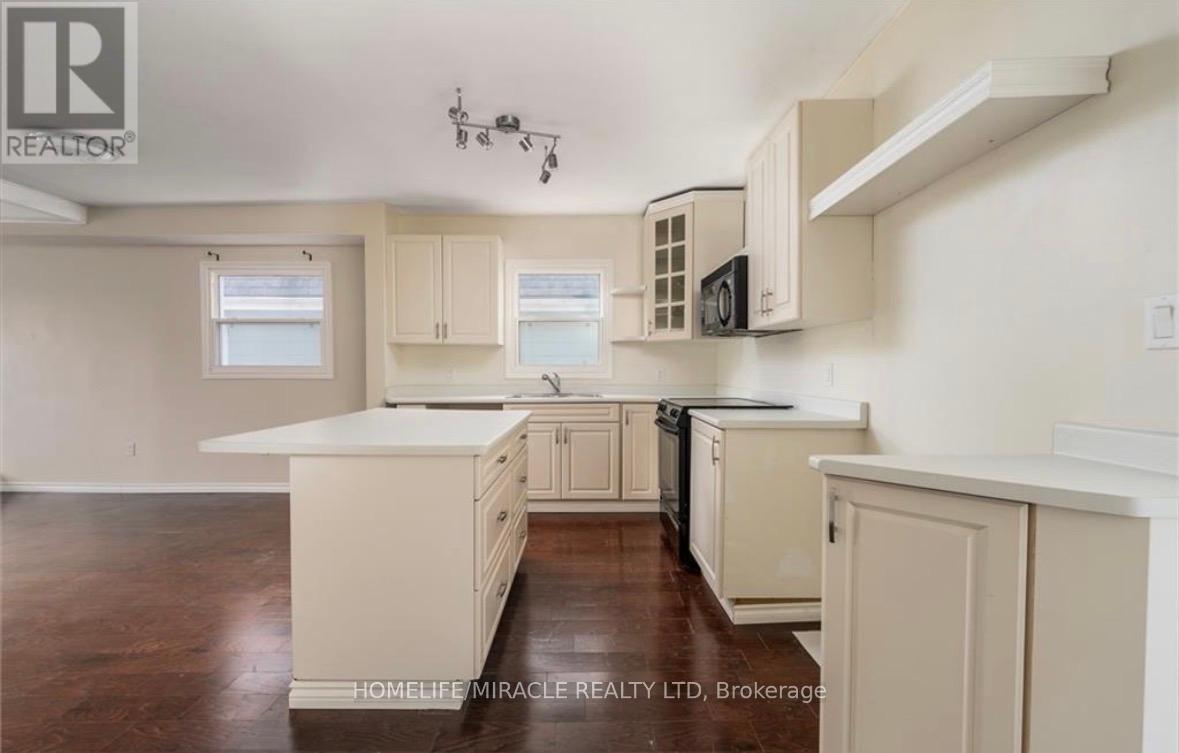 4249 Elgin Street, Niagara Falls, Ontario  L2E 2X7 - Photo 12 - X12448446