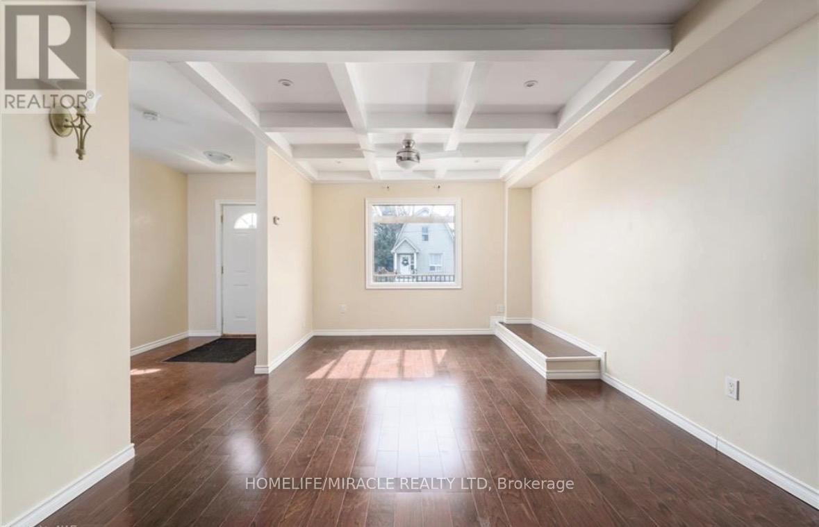 4249 Elgin Street, Niagara Falls, Ontario  L2E 2X7 - Photo 6 - X12448446