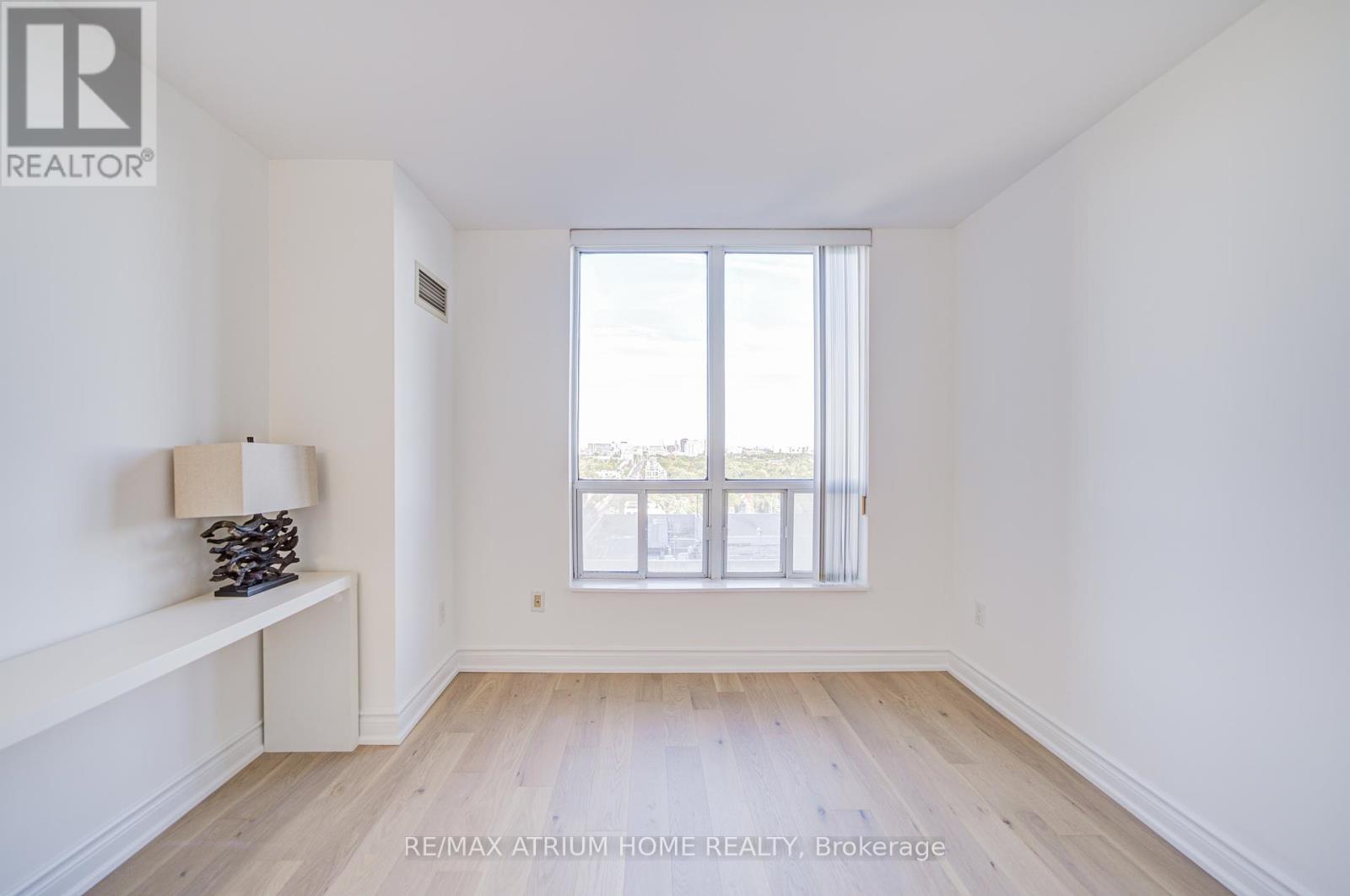 1810 - 33 Sheppard Avenue E, Toronto, Ontario  M2N 7K1 - Photo 19 - C12453263