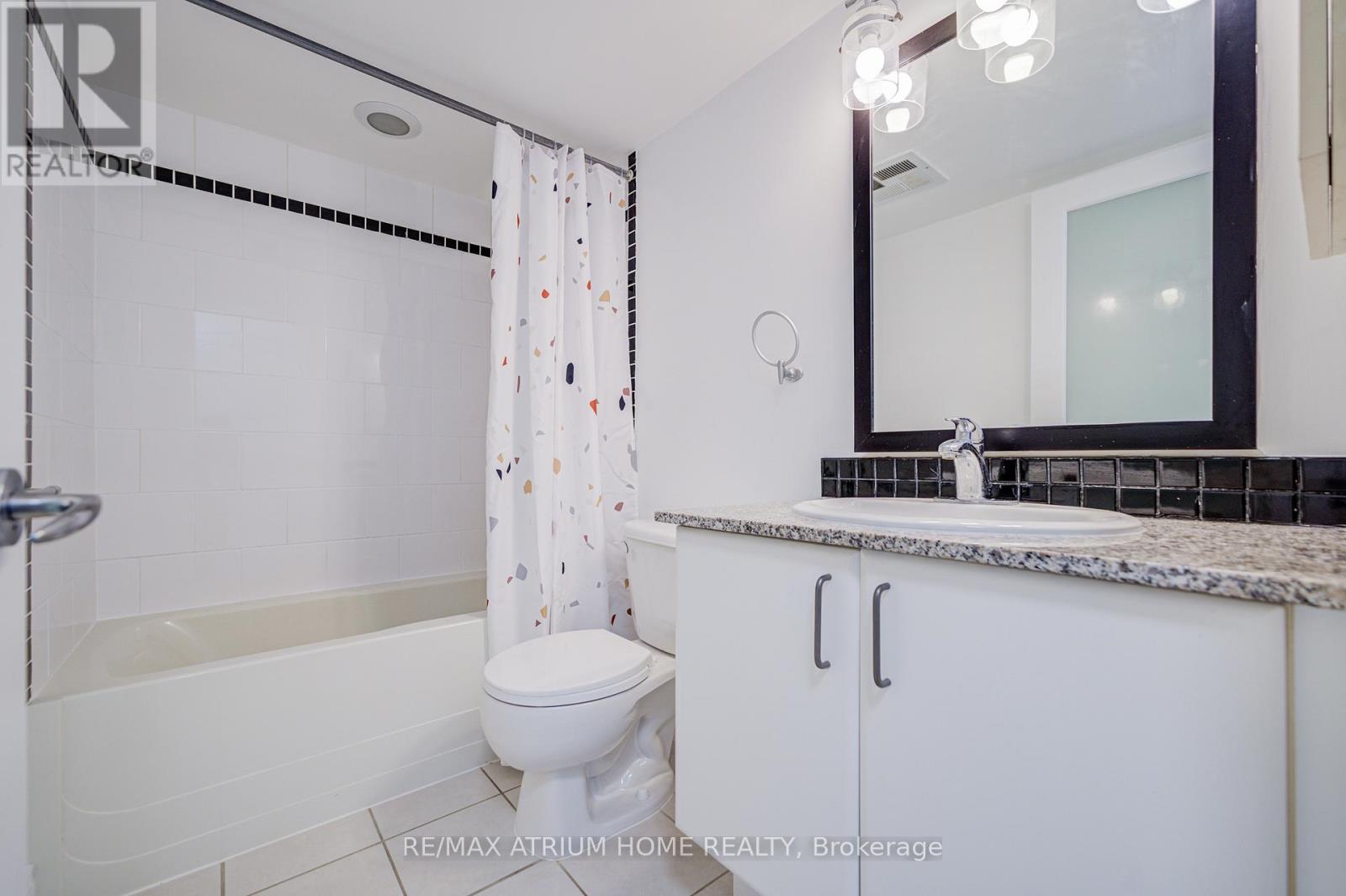 1810 - 33 Sheppard Avenue E, Toronto, Ontario  M2N 7K1 - Photo 21 - C12453263